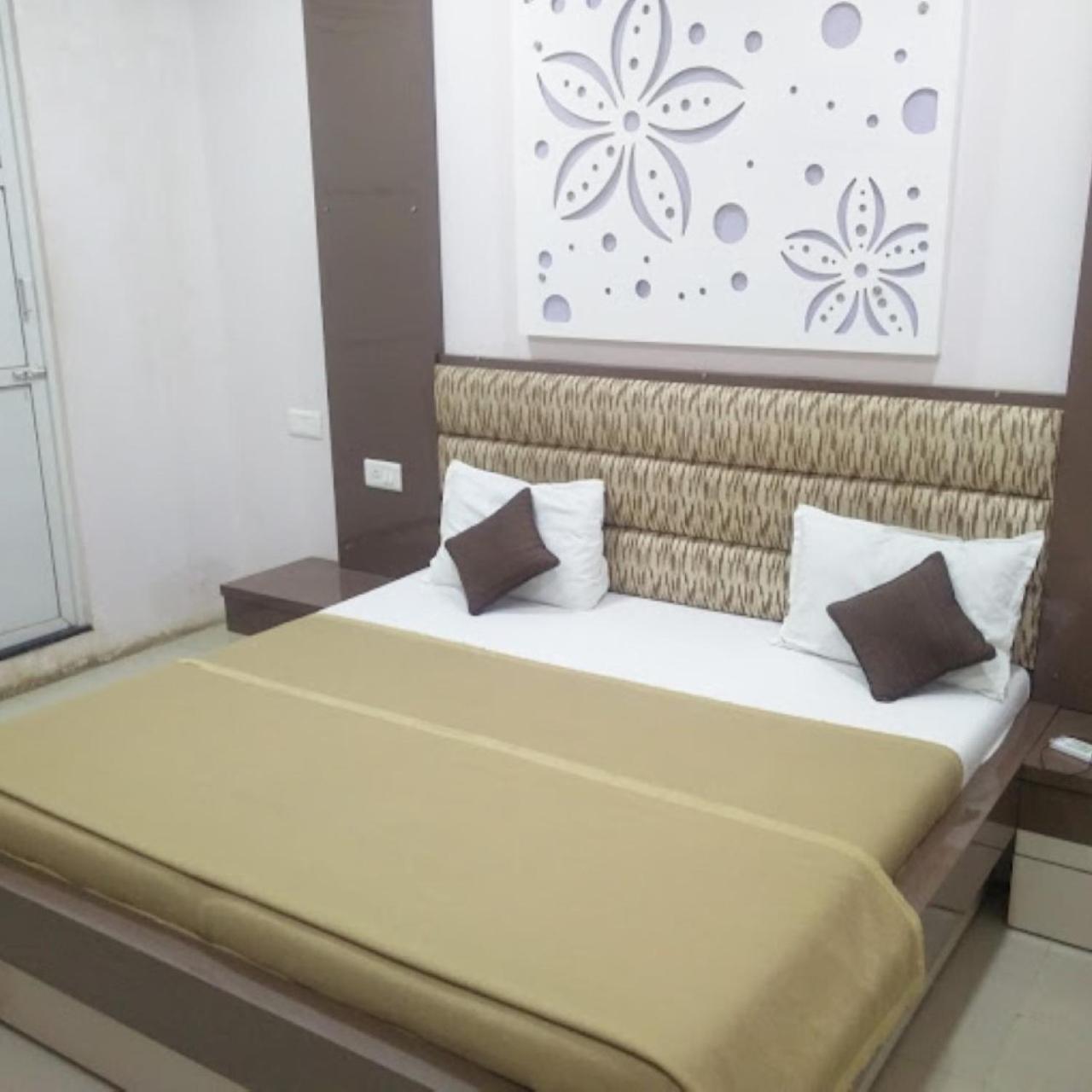Divya Jyot Residency Bhuj Otel Dış mekan fotoğraf